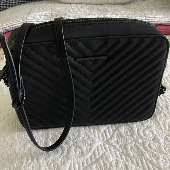 Aldo Andressera black quilted crossbody bag - Picture 3 of 12
